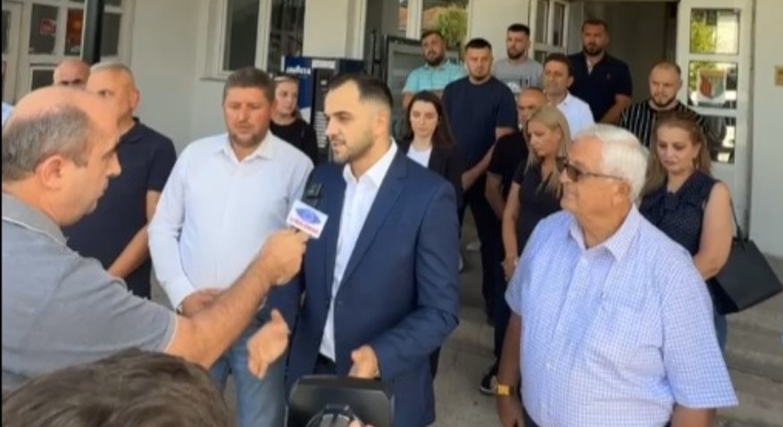 Aktivisti i dalluar nga Amerika Ilaz Kadriu rreshtohet pas Shkodran Alilit