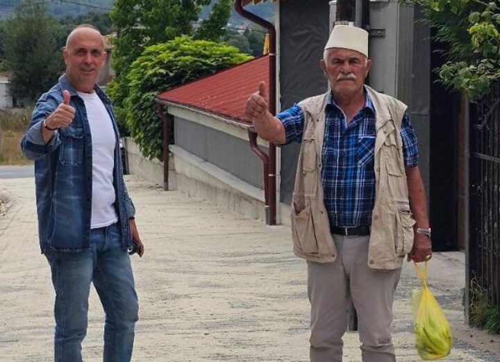 Kryetari Fatmir Dehari foto me legjendën Xhakën Nel (FOTO)