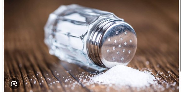 Nëna kërkoi pak krip në kojshi ! Mua më mbeti hatri