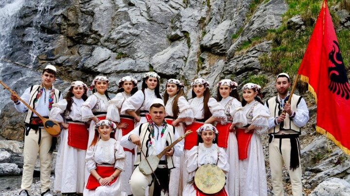 Kërçovë: Regjistrime të reja në Shkollën e Valleve Popullore Shqipe !