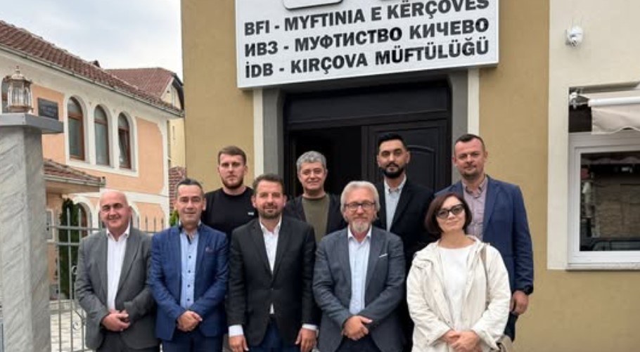 Vizitë  në Myftininë e Kërçovës nga kandidati per kryetar te komunes  Fatmir Limani