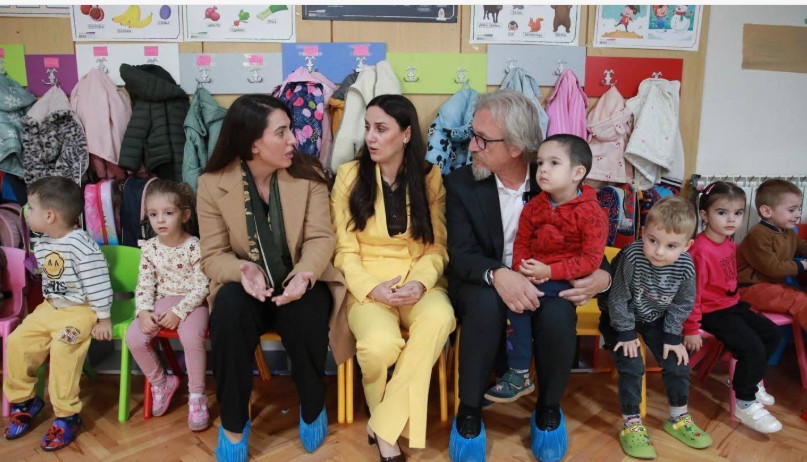 Tv Gurra: Ministri Fatmir Limani në Çerdhen e Kërçovës gjatë Javës së Fëmijëve