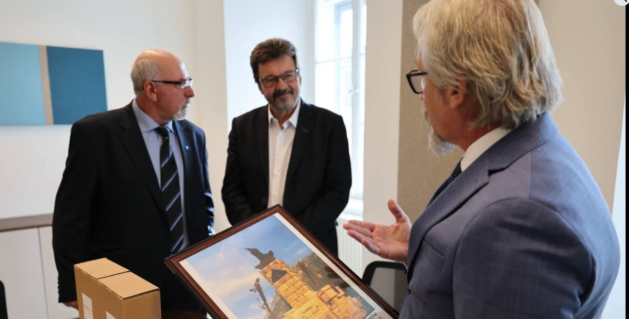 Tv Gurra: Ministri Fatmir Limani në takim produktiv me Kryetarin e Komunës së Hornit në Austri