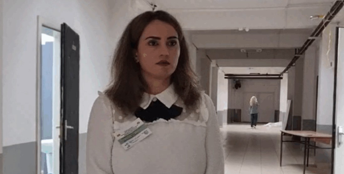 Kryetari harroi vulën”, në fshatin Sërbicë të Kërçovës vendvotimi nuk u hap në kohë ! (VIDEO)