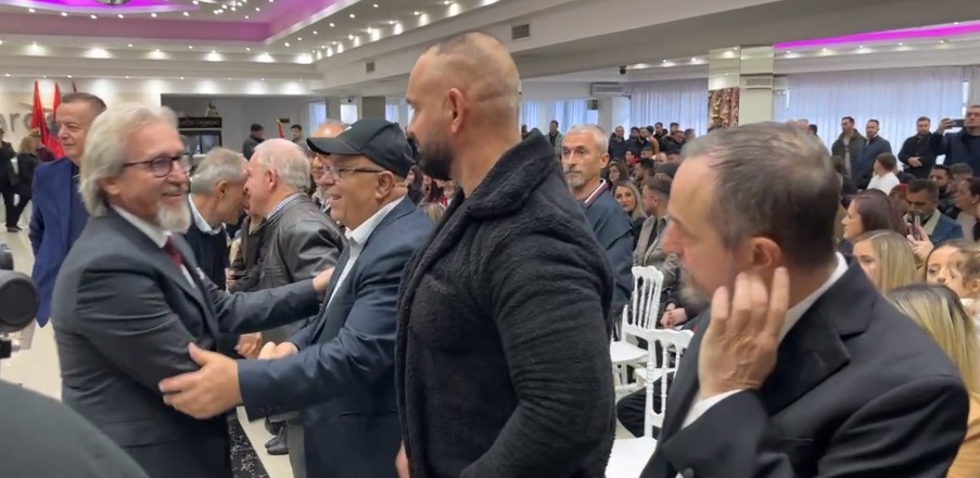 Manifestim për festat e Nëntorit tek Dardania Kërçovë (VIDEO)