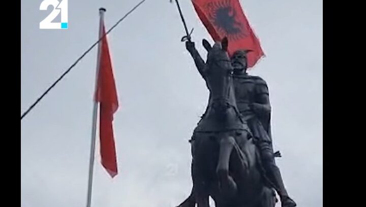 Në Garan të Kërçovës shpaloset shtatorja e Skënderbeut (VIDEO)