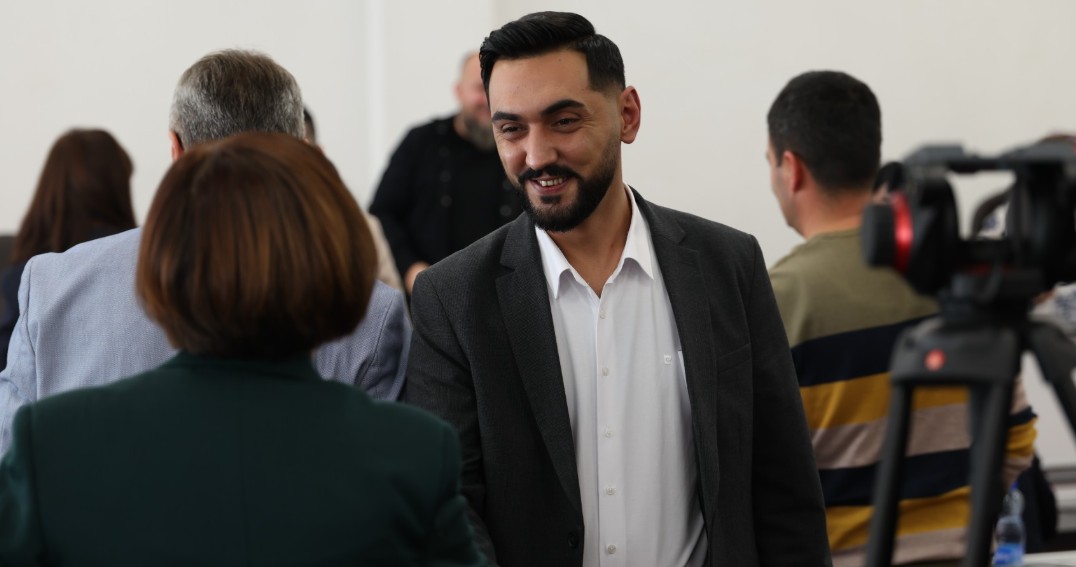 Kryetari i keshillit të Kërçovës Ajhan Sulkovski shkruan: Urime 22 Nëntori – Dita e Alfabetit Shqip!