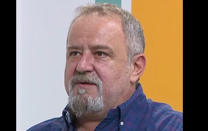 Aktori Kërçovar Adem Karaga tregon se si e prishi vizën C të Zvicrës për tu këthyer në vendlindje (VIDEO)