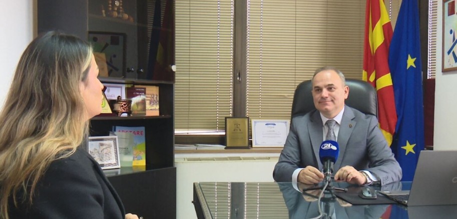 Zëvendësministri i Arsimit Lulzim Aliu: Lektyra të reja në shkolla të Maqedonisë, fokus te autorët bashkëkohorë (VIDEO)