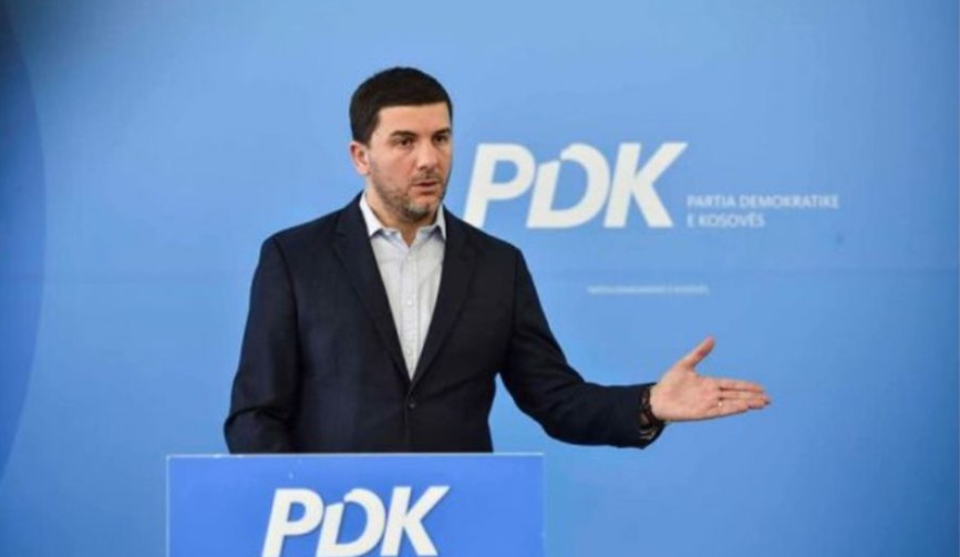 Memli Krasniqi jep dorëheqje nga posti i kryetarit të PDK-së !