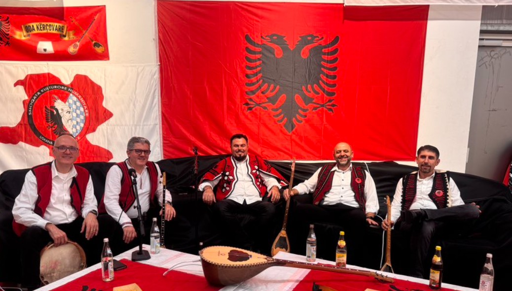 Shoqata SV Uskana Shaffhausen feston 10 vjetorin prezent dhe Oda Kërçovare Zvicër