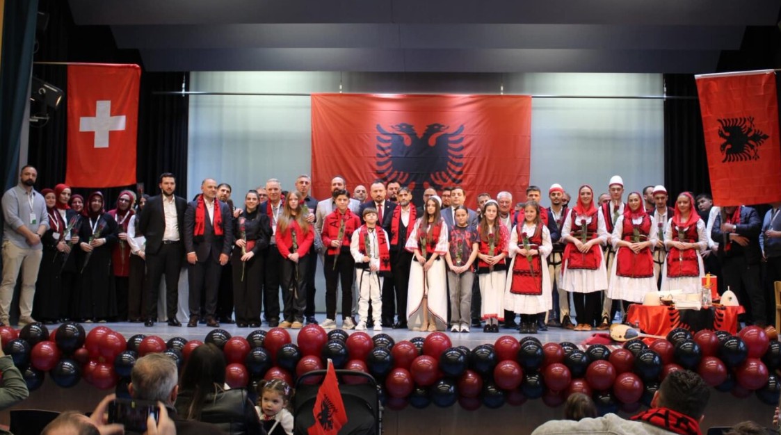 Xhamia Shqiptare në Regensdorf Organizoi Manifestim Madhështor