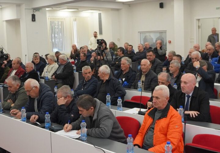 Komuna e Kërçovës takim me përfaqësuesit e 82 bashkësive lokale