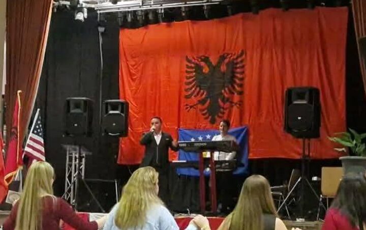 Shoqata Humanitare Kërçova – Vjenë festuan Ditën e Flamurit! (VIDEO)