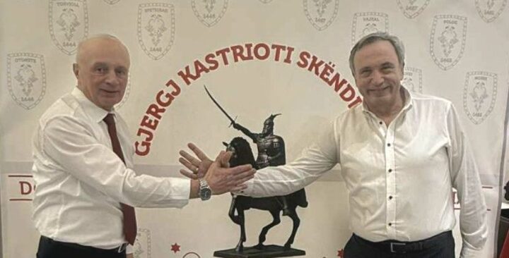 Kërçovari Sadik Emroja takim me pasardhësin e Skenderbeut