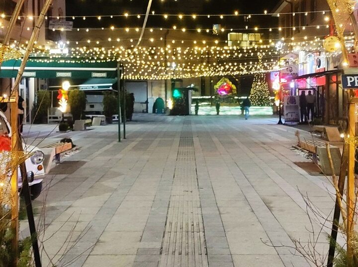 Komuna e Kërçovës organizon festën e Vitit të Ri në qendër të qytetit