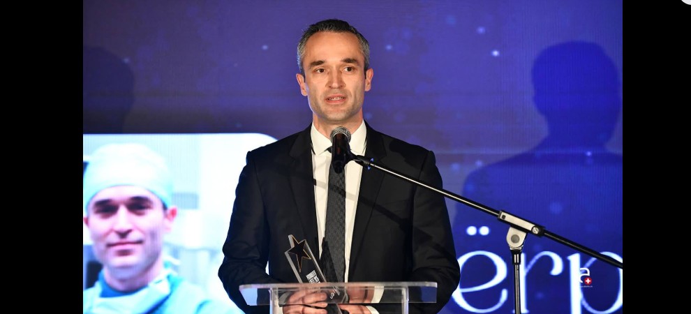 Zvicër: Kirurgu Kërçovarë Dr. Përparim Limani, shpallet Personalitet i Shëndetësisë në “Alb Gala”