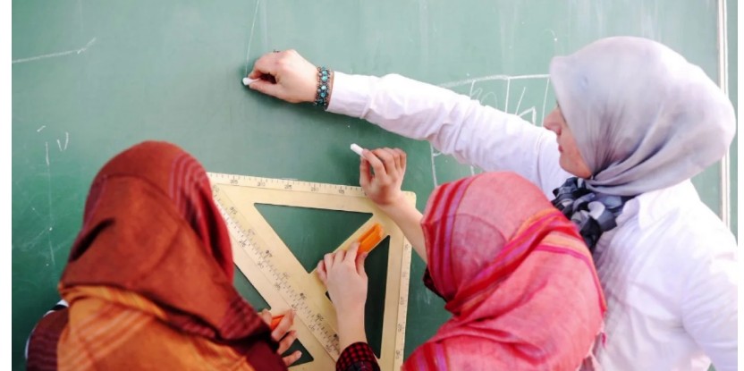 Austria ndalon shaminë e kokës për vajzat nën 14 vjeç: Kush refuzon, gjobë ose burg!