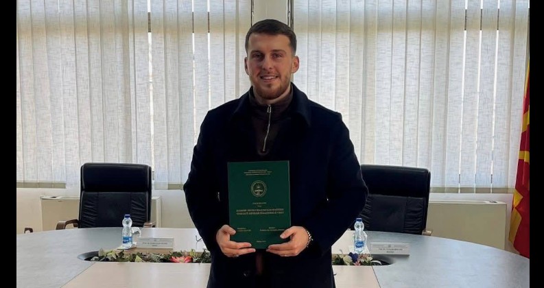 Urime: Kërçovari Betulla Baftiri diplomohet  në Fakultetin e Shkencave Islame