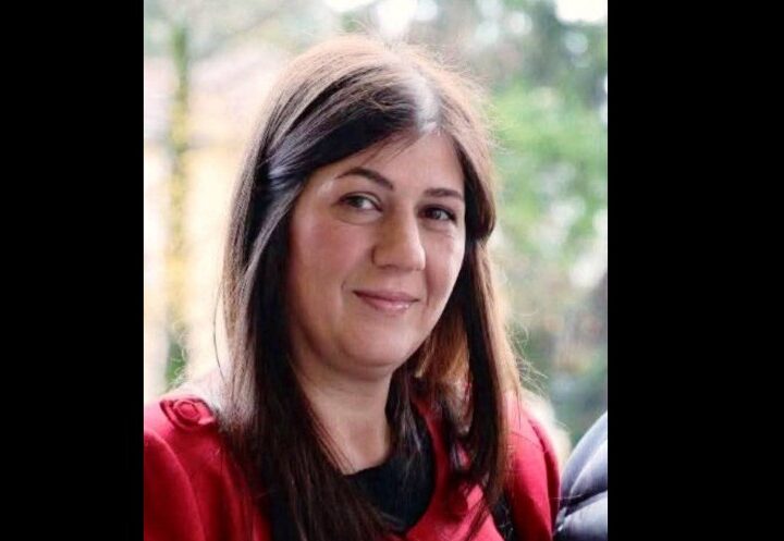 Urime: Zana Rrahmani emërohet zëvendësdrejtoreshë e Gjimnazit “Drita”