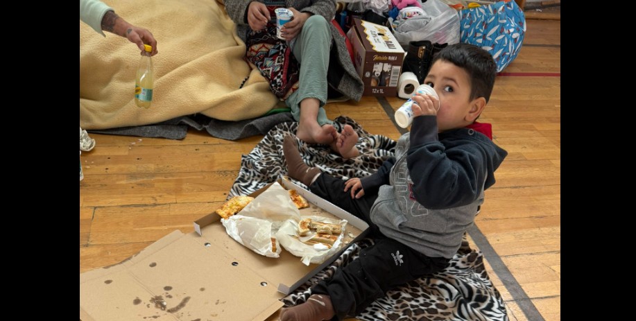 Kërçovë: Shoqata Te Berza u dërgoi ushqimin e  mëngjesit për familjet e përmbytura