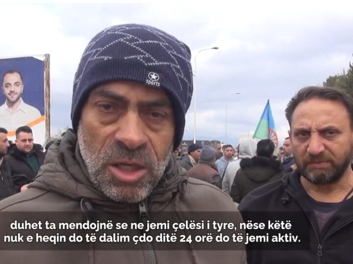 Komuniteti rom bllokojnë rrugët e qytetit ? (VIDEO)