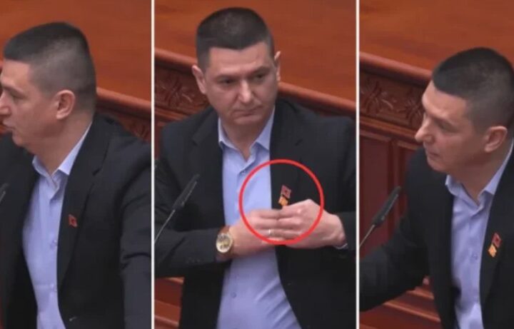 Mickoski i dhuron flamurin e Maqedonisë deputetit Riad Shaqiri (VIDEO)