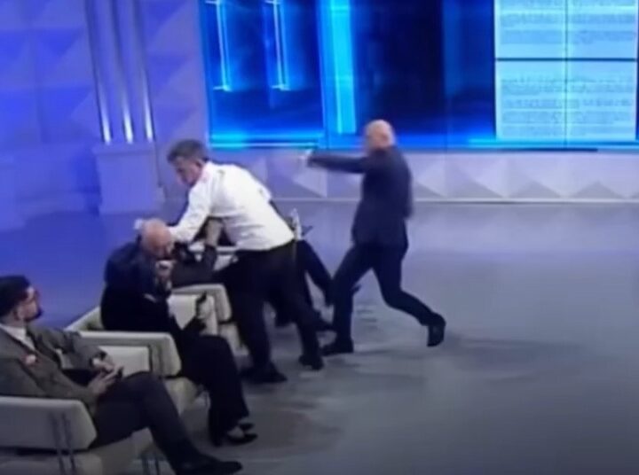 Përplasje fizike live në Opinion, Buzhala godet Albatros Rexhajn