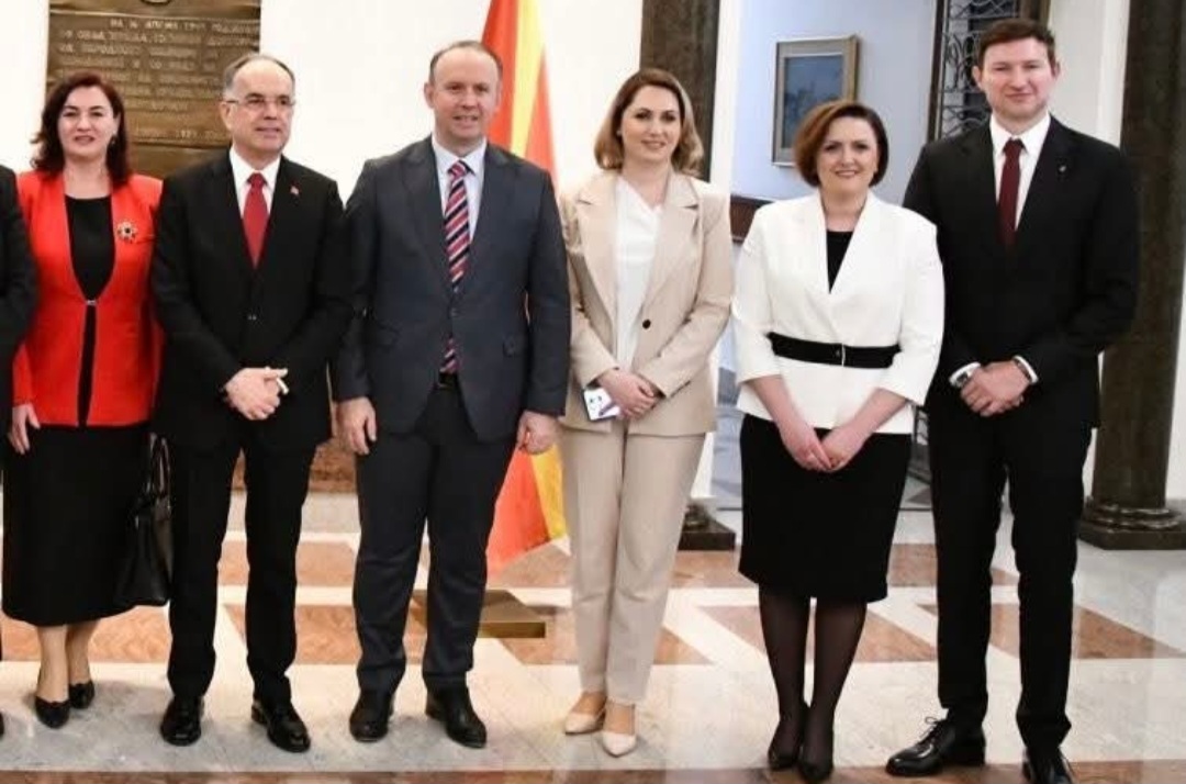 Valbona Adili Emini: Sot patëm nderin të mirëpresim në Kuvend Presidentin e Republikës së Shqipërisë, z.Bajram Begaj.