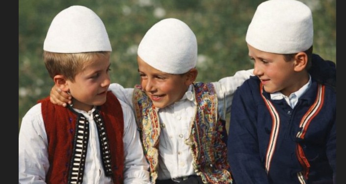 Plisi i bardhë, zëri i kombit shqiptar drejt UNESCO-s