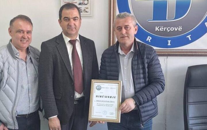 Me rastin e 7 Marsit, 20 pajisje kompjuterike për SHMK “DRITA” – dhuratë nga SHH Cërvica–Zvicër