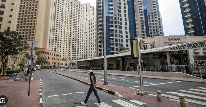 Dubai rrugët bosh! Frika nga lufta?