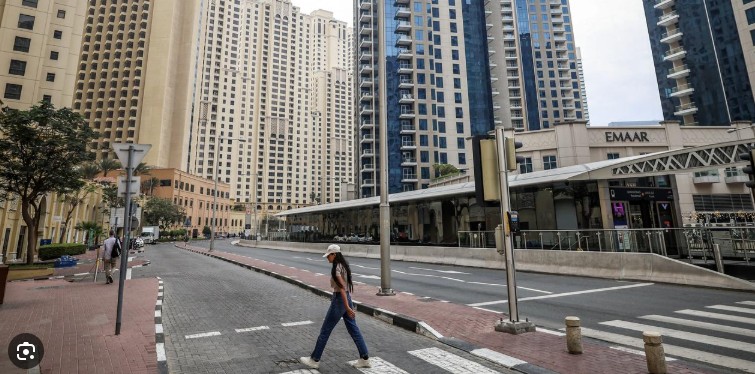 Dubai rrugët bosh! Frika nga lufta?