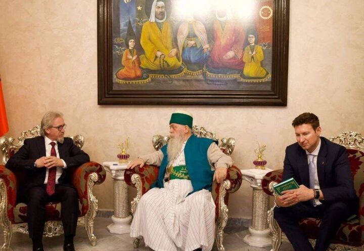 Ambasadori Denion Meidani dhe ministri Fatmir Limani vizitë Kryegjyshin Botëror të Bektashinjve