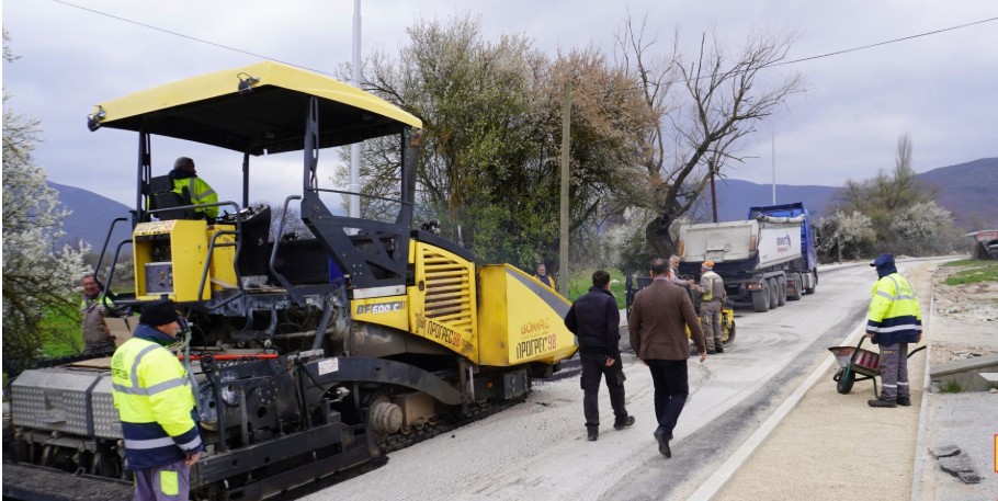 Kryetari i Komunës, Dr. Aleksandar Jovanovski, sot realizoi një inspektim në aktivitetet për asfaltimin e rrugës „Marshal Tito“ (FOTO)