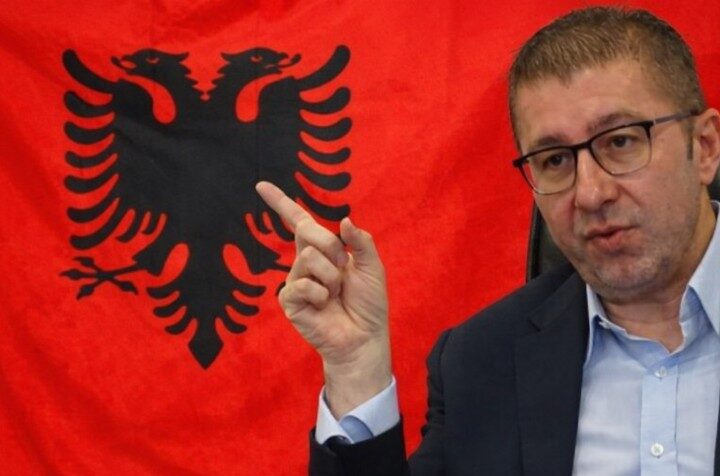 Kryeministri Hristijan Mickoski mbron Ligjin për Përfaqësim të drejtë të Shqiptarëve
