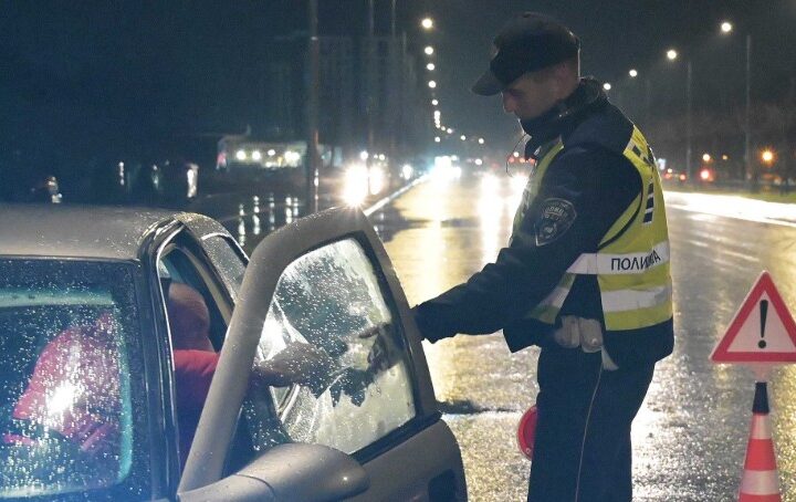 Tre persona në Kërçovë kapen pa patenta !?