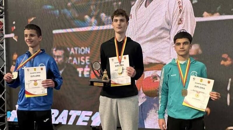 Kërçovarët fitues ne turneun nderkombetar te karatese “Olimpik open”.