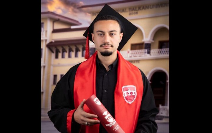 Urime: Diplomohet djali i deputetes Valbona Adili Emini