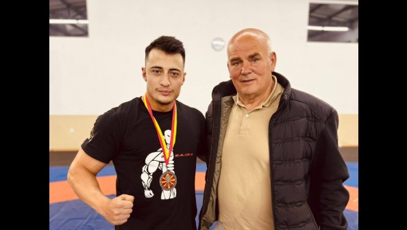 Urime: Albin Ibraimi shkëlqen me medalje dhe krenari për Kërçovën