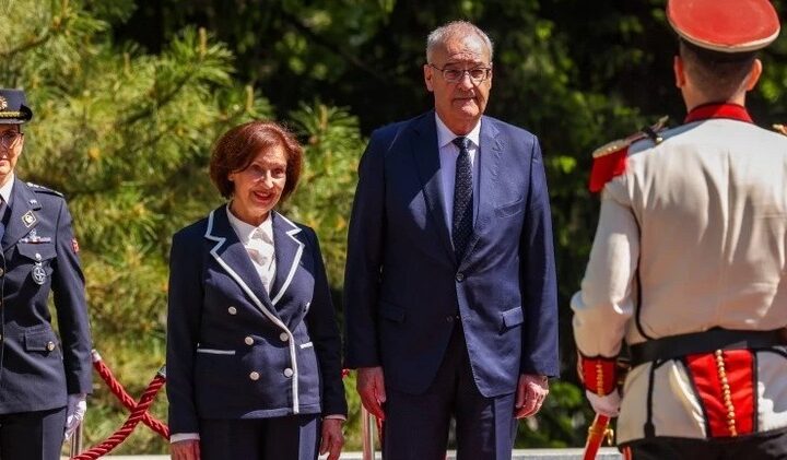 Presidenti i Zvicrës arrin në Maqedoni