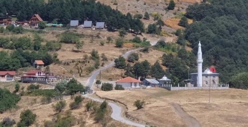 Festa e 1 Majit në fshatin Qafë