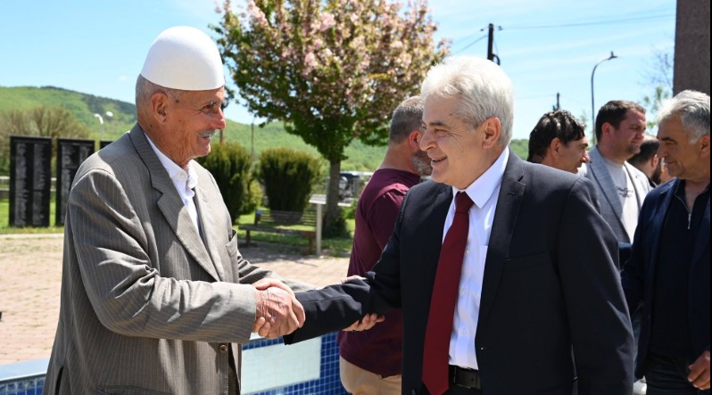 Tv Gurra: Ali Ahmeti Homazhe në Kërçovë dhe tek “Nëna Shqiptare”
