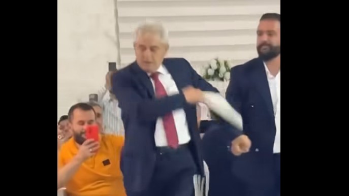 Ali Ahmeti prej në dasëm në dasëm (VIDEO)