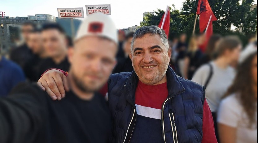 VLEN: Kundër kujt proteston Bujar Ahmeti, kundër vetvetes apo kundër axhës së tij Ali Ahmetit?