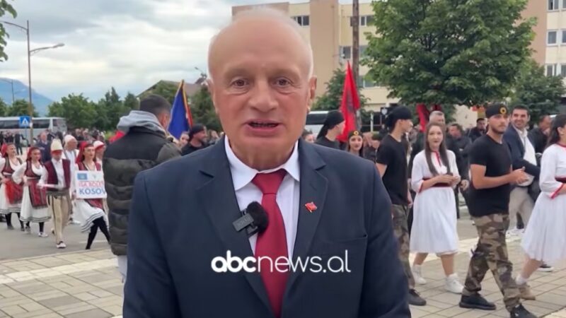 Kukësi mikpret sofrën dardane! Profesori Sadik Emroja nga Kërçova me mesazh nga manifestimi (VIDEO)