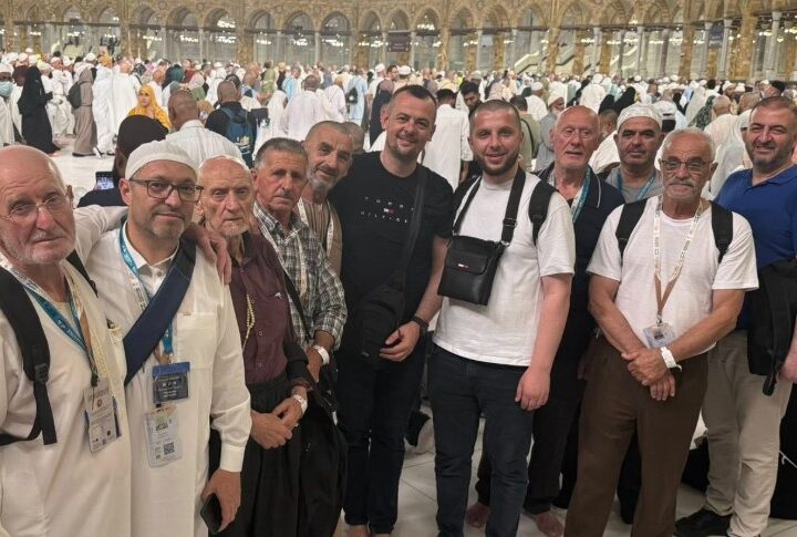 Haxhinjtë e BFI-së, Myftinisë së Kërçovës, kryen Taváfin e Haxhit dhe gjuajtën guralecët në ditën e dytë të Bajramit.