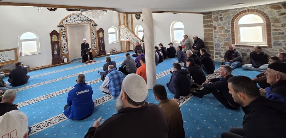 Falja e namazit të xhumas në fshatin Qafë