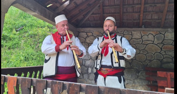 Të ruajm traditën,kulturën tonë Shqiptare (VIDEO)