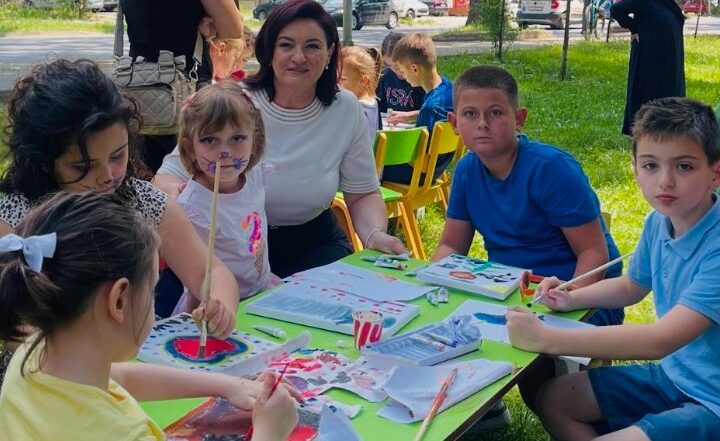 Deputetëja Valbona Adili Emini: Gëzuar 1 Qershorin të gjithë fëmijëve!
